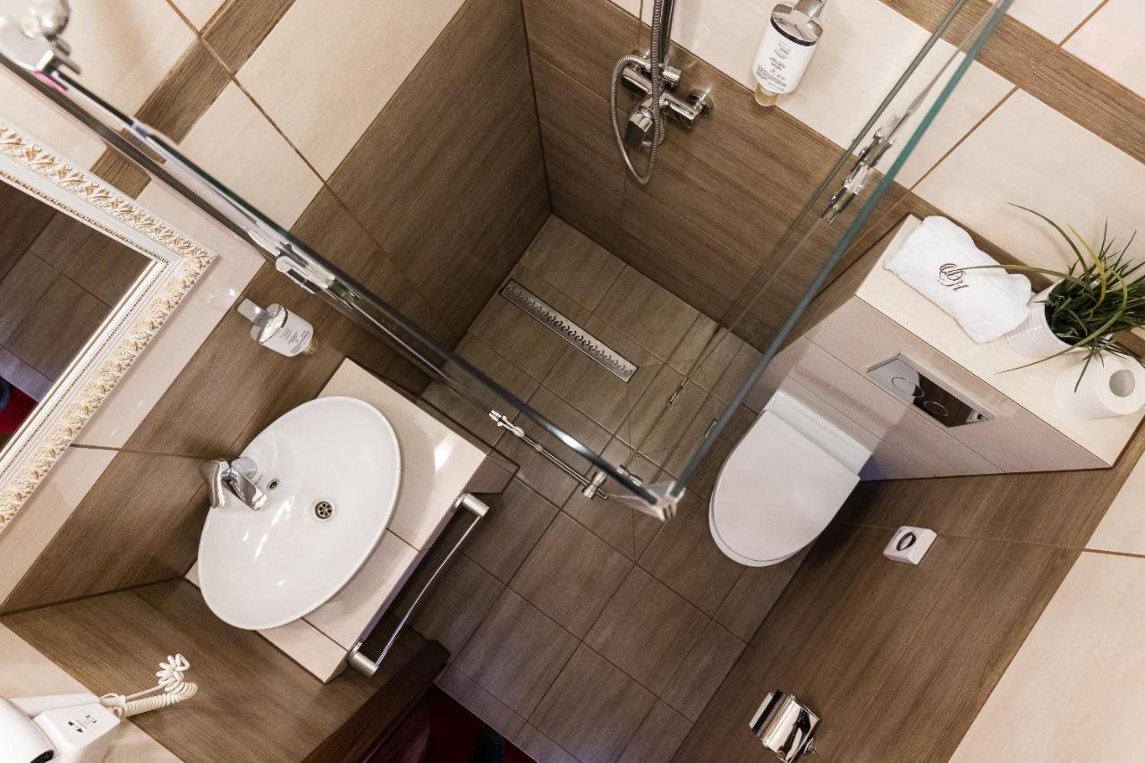 Hotel Diamond W Bialym Dworku Rumia Exteriér fotografie