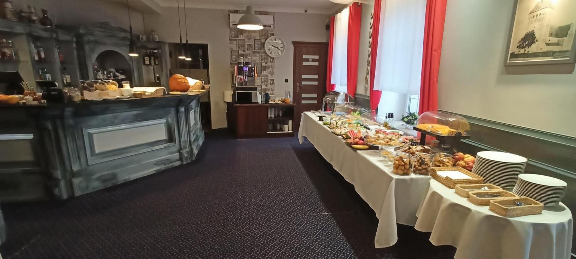 Hotel Diamond W Bialym Dworku Rumia Exteriér fotografie